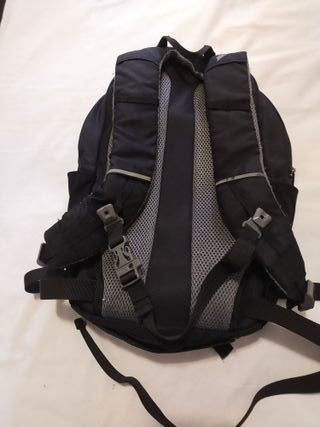 Mochila 15L con protector de lluvia