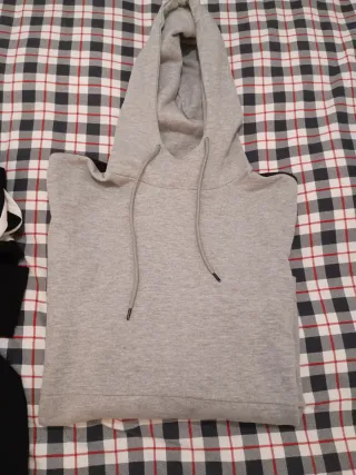 Sudadera gris con capucha Talla XL