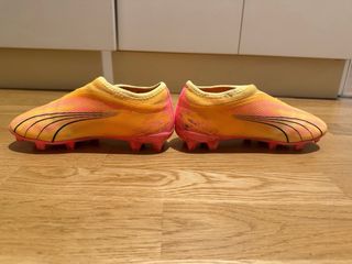 Botas de fútbol sin cordones numero 32