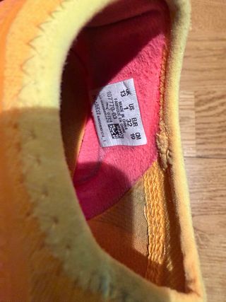 Botas de fútbol sin cordones numero 32