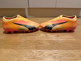 Botas de fútbol sin cordones numero 32