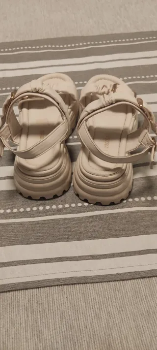 Sandalias Beige Mujer