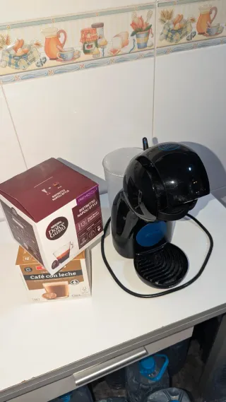 Cafetera Dolce Gusto Krups Negra