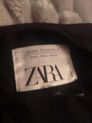 Chaleco negro Zara