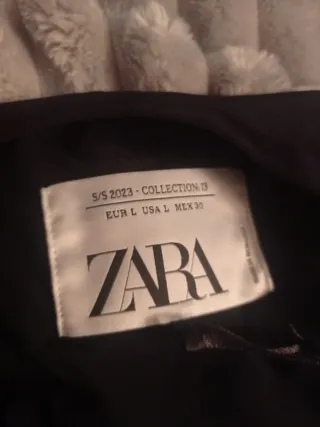 Chaleco negro Zara