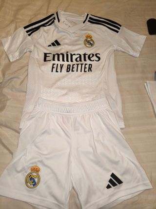 Conjunto Real Madrid Adidas Niño 7-8 años nuevo