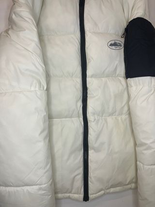 Chaqueta Corteiz Blanca y Negra