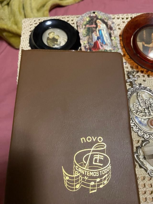 Lote religioso varios artículos