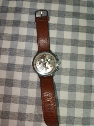 Reloj Swiss Military Marrón y Plateado
