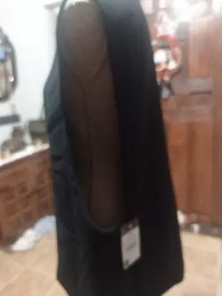Chaleco negro Zara