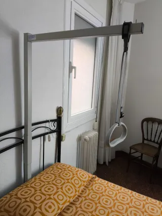 Grúa manual Vevo para cama