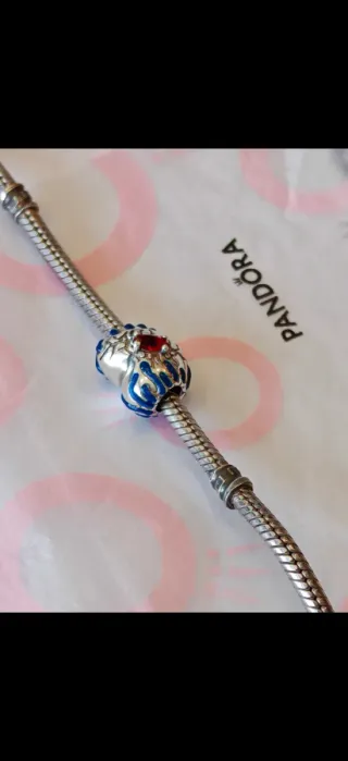 Charm Berloque pingente Coração Stranger Things