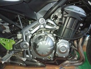 Kawasaki Z900 Verde y Negra