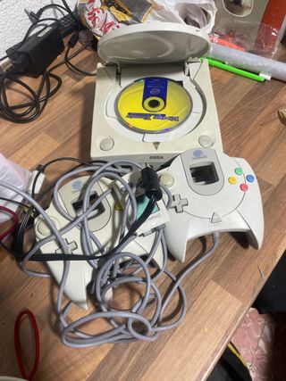 Consola Sega Dreamcast + 2 Mandos