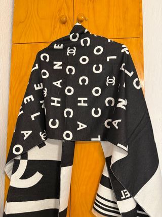 Bufanda Chanel Negra y Blanca