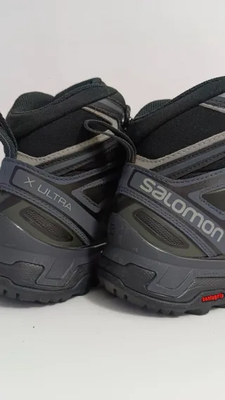 Botas de montaña Salomon Gore-Tex negras