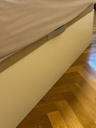 Canapé blanco de madera