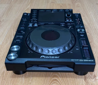 Pioneer CDJ-2000 Nexus