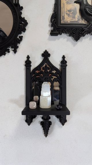 Prateleira Gótica com Espelho