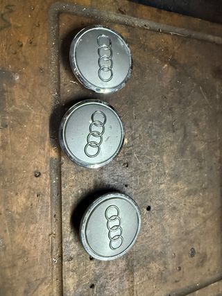Tapas de Rueda Audi