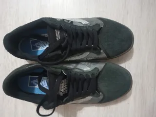 Zapatillas Vans Negras y Grises