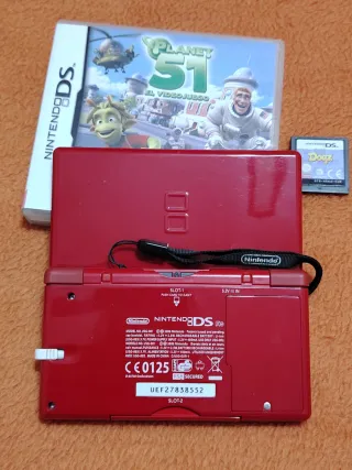 Consola Nintendo DS Roja + Juego Planet 51