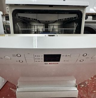 LAVAVAJILLAS BOSCH TRES BANDEJAS EN BLANCO