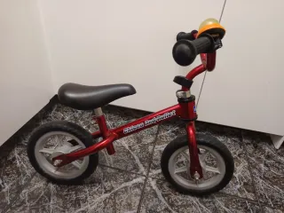 Bicicleta sin pedales Chicco Roja