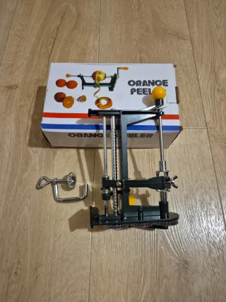 Pelador de Naranjas Manual