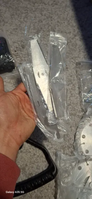 Desbrozadora eléctrica a batería