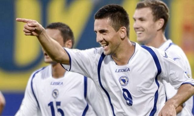 Camiseta seleção Bósnia e Herzegovina 2011/12