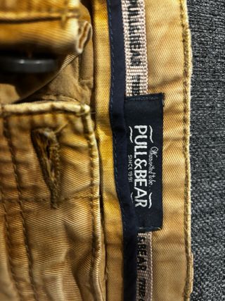 Pantalones Pull&Bear amarillos