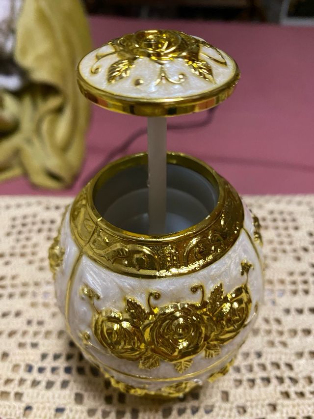 Huevo decorativo para bastoncillos