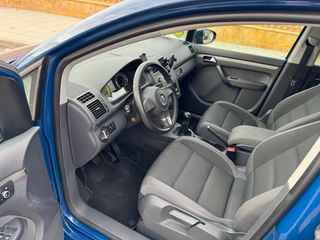 Volkswagen Touran 2012