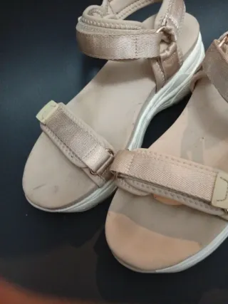 Sandalias Stradivarius correas