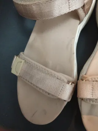 Sandalias Stradivarius correas