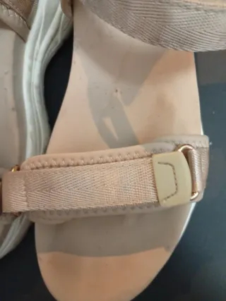 Sandalias Stradivarius correas