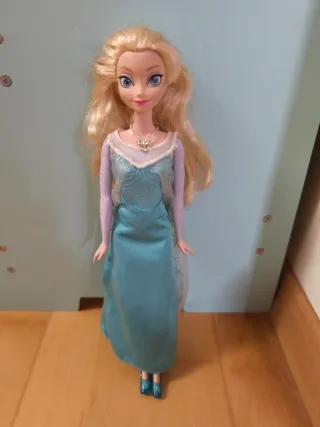 Muñeca Elsa Frozen Vestido Azul
