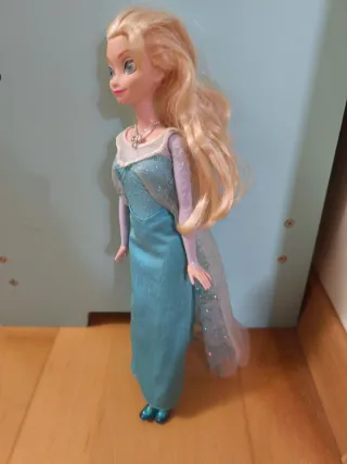 Muñeca Elsa Frozen Vestido Azul