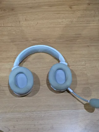 Razer Barracuda X Mercury Edition