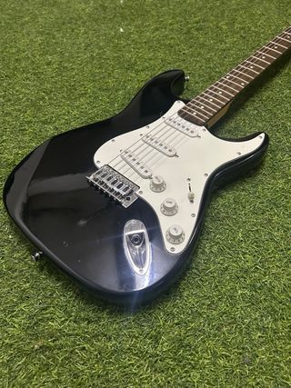 Guitarra Eléctrica Stratocaster Sonora