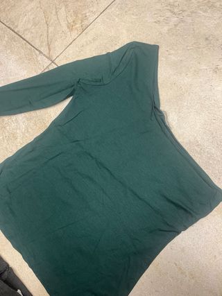 Lote Mango: Camiseta verde y falda negra Talla L