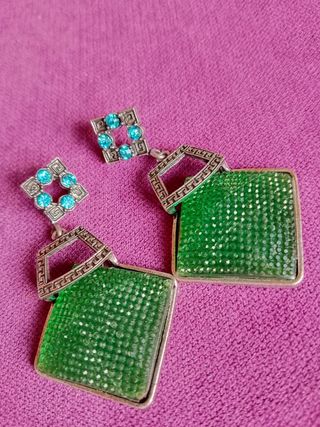 Pendientes Cuadrados Verdes con Detalles Azules