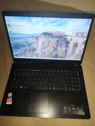 Pacchetto 2 portatili ASUS e Acer