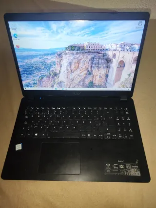 Pacchetto 2 portatili ASUS e Acer