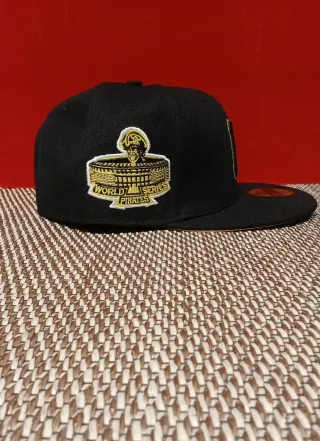 Gorra New Era 59Fifty Negra y amarillo  Talla7.1/4
