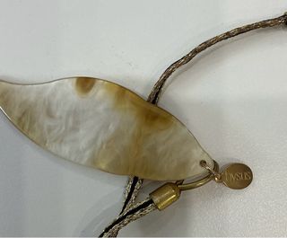 Colgante BySus hoja dorada y blanca