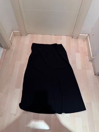 Falda larga negra