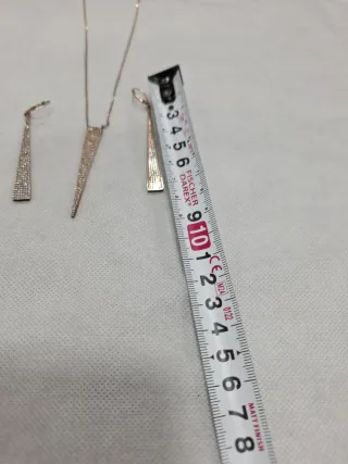 Conjunto Plata Collar y Pendientes Triángulo