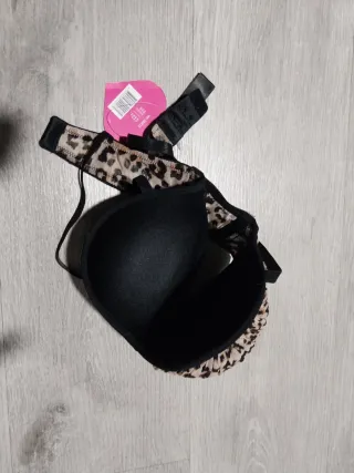 Sujetador leopardo sin estrenar con etiqueta